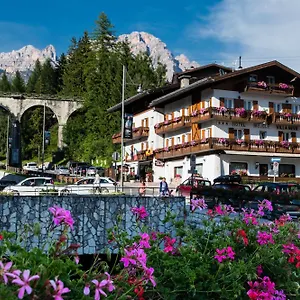 Meuble Neve Cortina d'Ampezzo